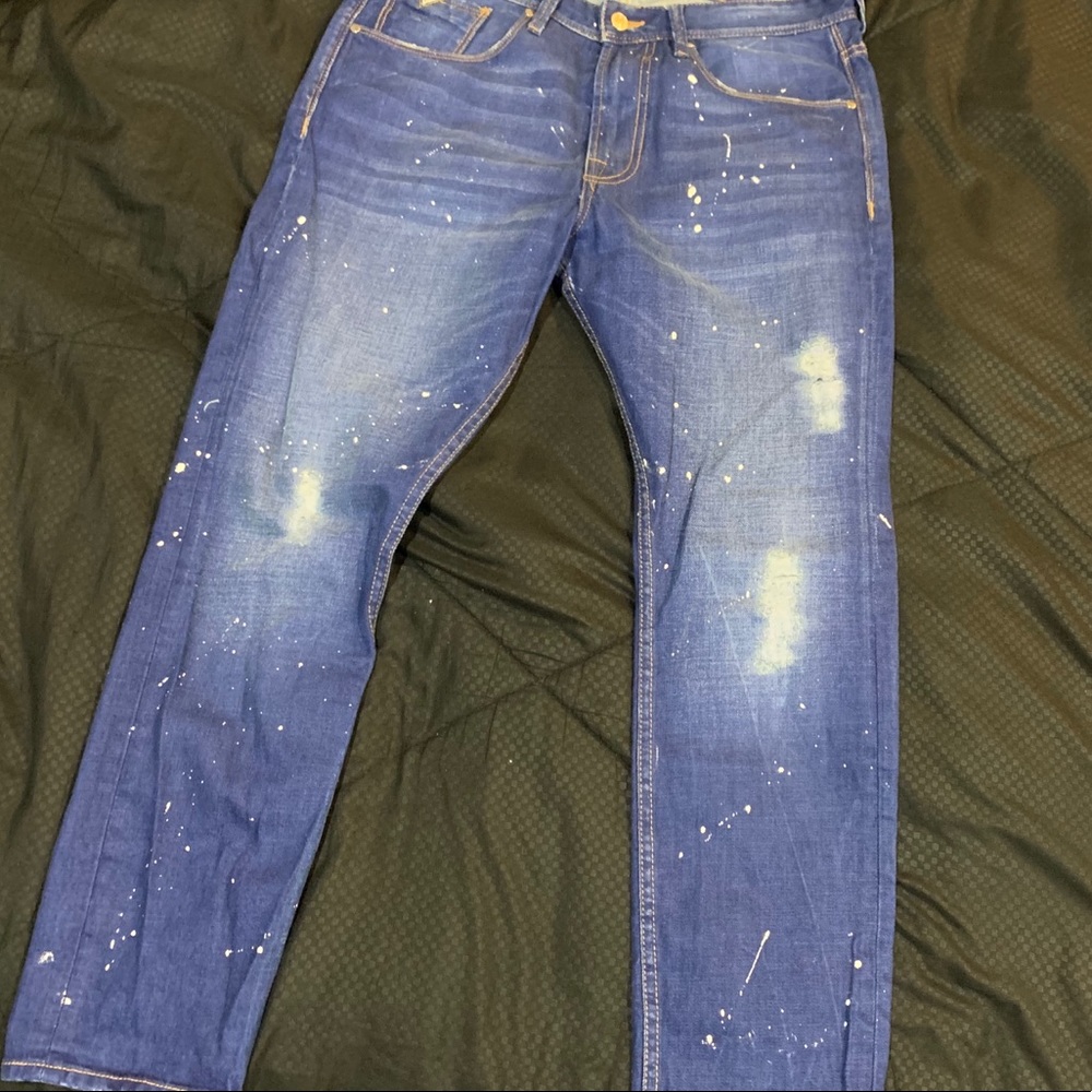 Guess Tapered Crop Jeans - Picture 3 of 6